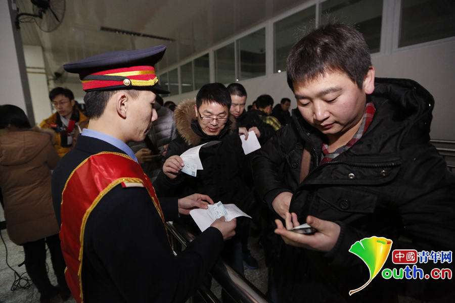 动车记者柴静 动车记者 动车记者柴静 动车记者
